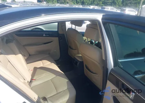 2011 Hyundai Genesis 4.6 z USA, uszkodzony, nr VIN KMHGC4DF1BU127889